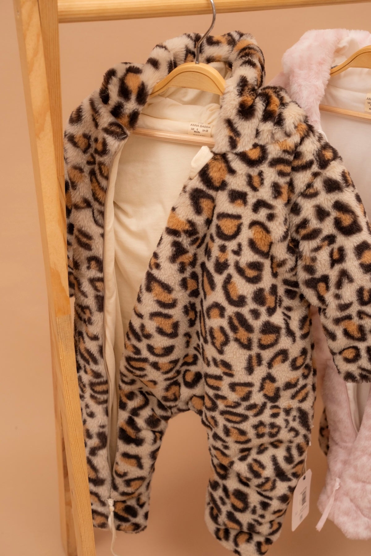 LEOPAR ELYAF DOLGULU TULUM 20445