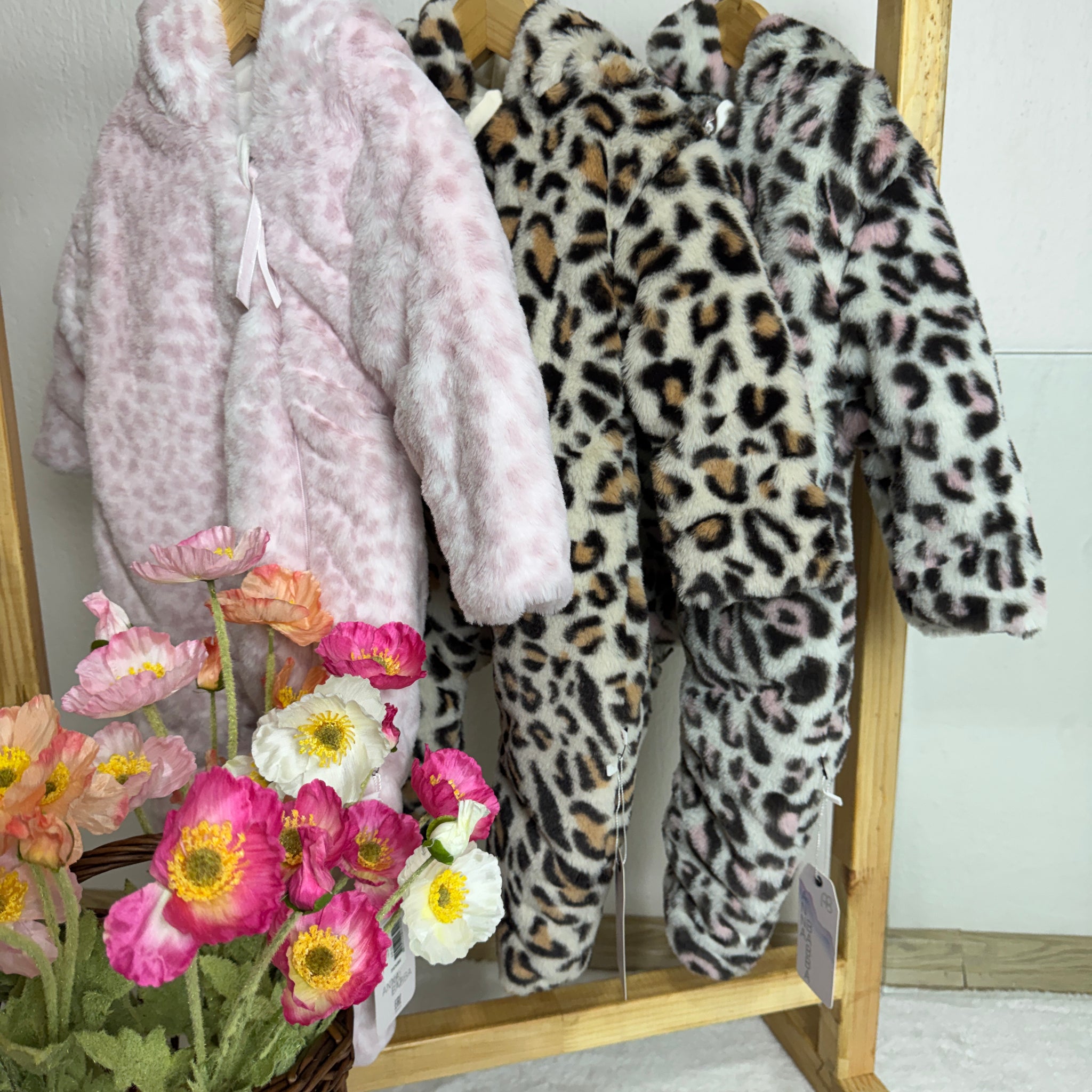 LEOPAR ELYAF DOLGULU TULUM